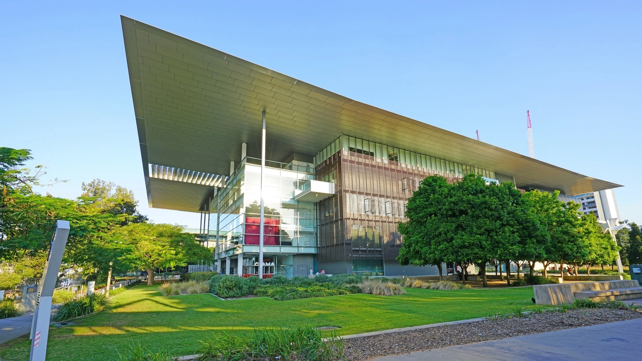 The angular glass and metal Gallery of Modern Art building in Brisbane. Image credit: Shutterstock