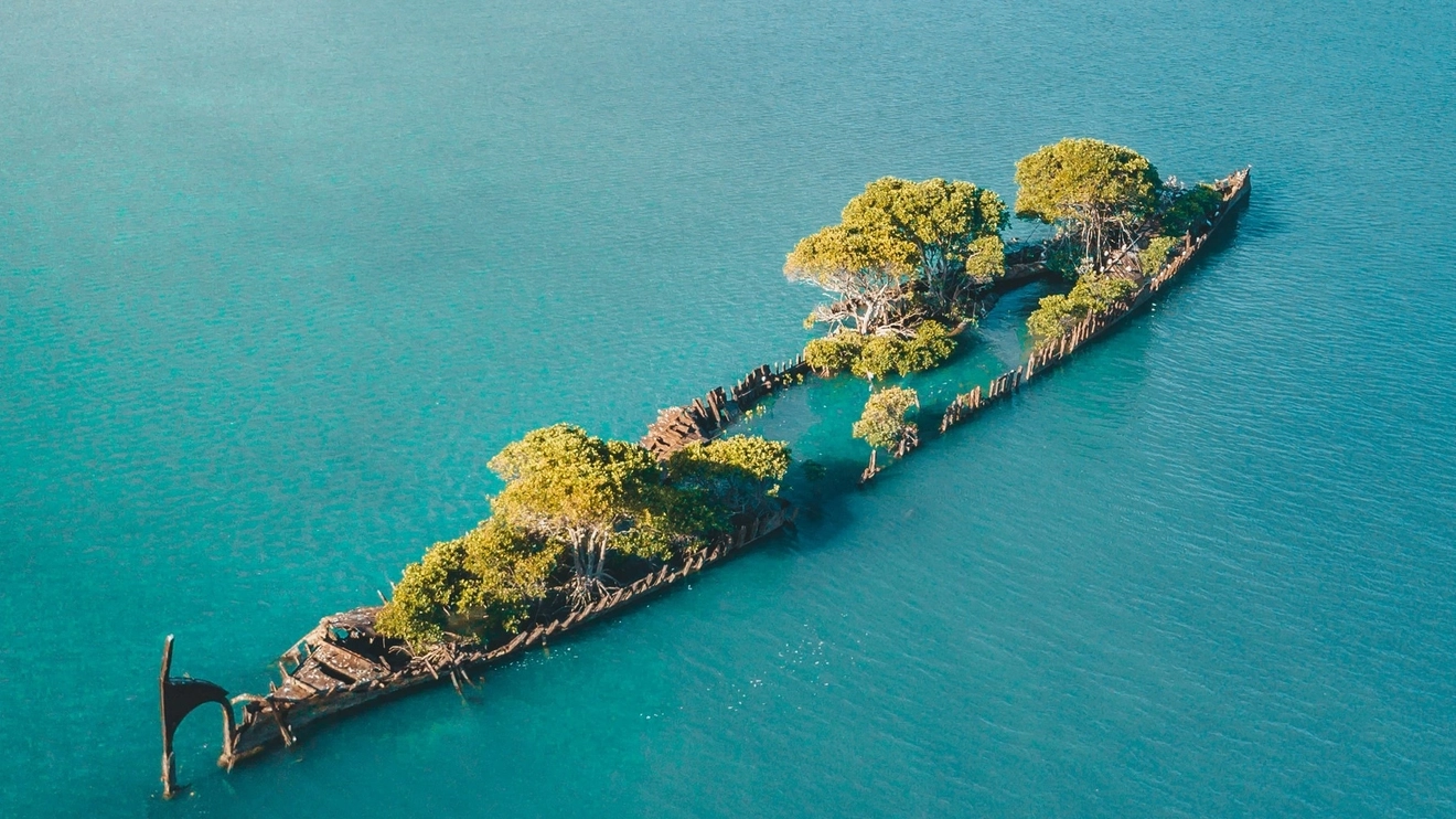 Aerial photo of the City of Adelaide, shipwreck at Cockle Bay, Magnetic Island. Image credit: Tourism and Events Queensland.